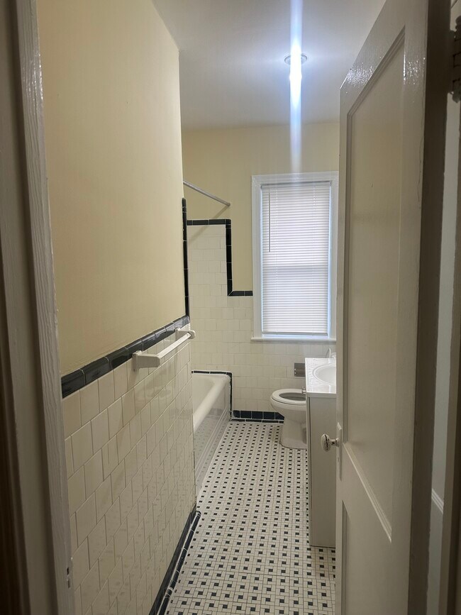 Photo - 310 Decatur St NW Unit 4