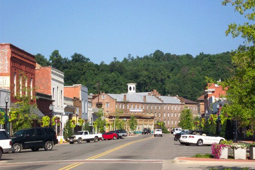 Walking distance to stores and restaurants. - 136 1st St Unit F