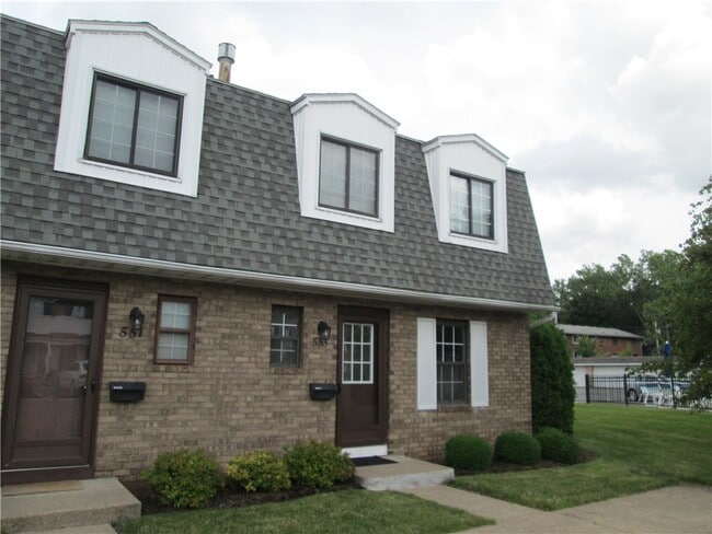 Building Photo - 553 French Rd