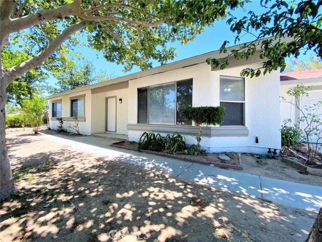 Photo - 16716 Stagecoach Ave
