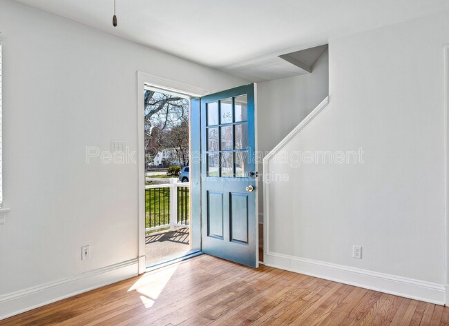 Photo - Ashland Crossing