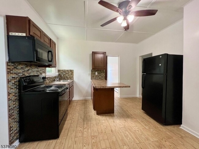 Photo - 420 Lakeview Ave Unit 1R