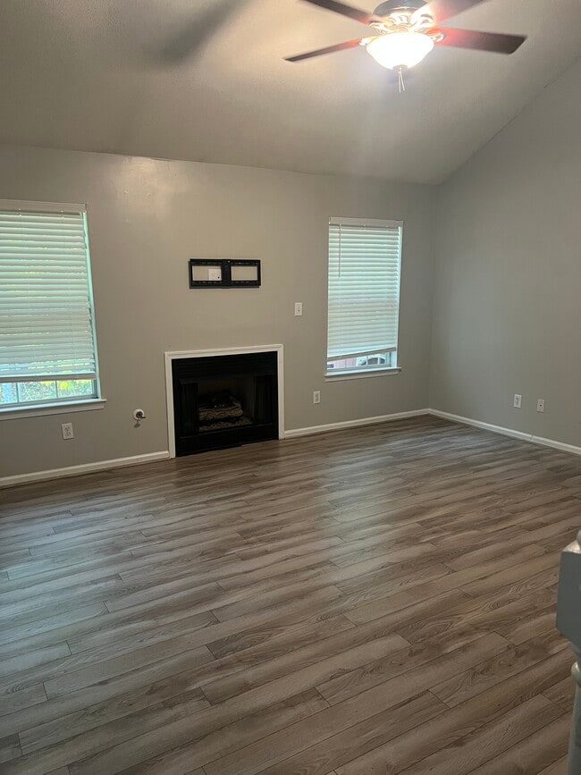 Photo - 863 Miller Creek Ln Unidad 863