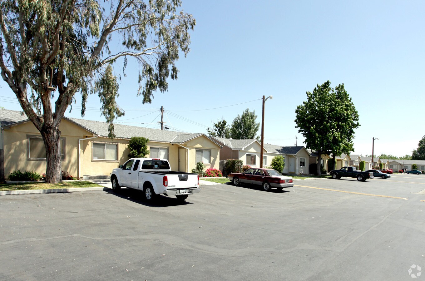 Photo - 130 S Abbie St Apartments