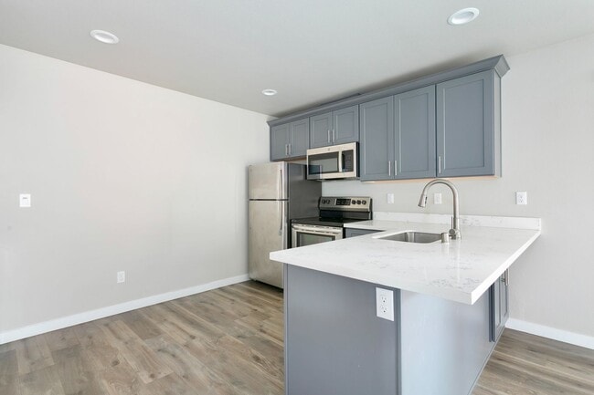 Photo - 927 S Cushman Ave Unidad Back House