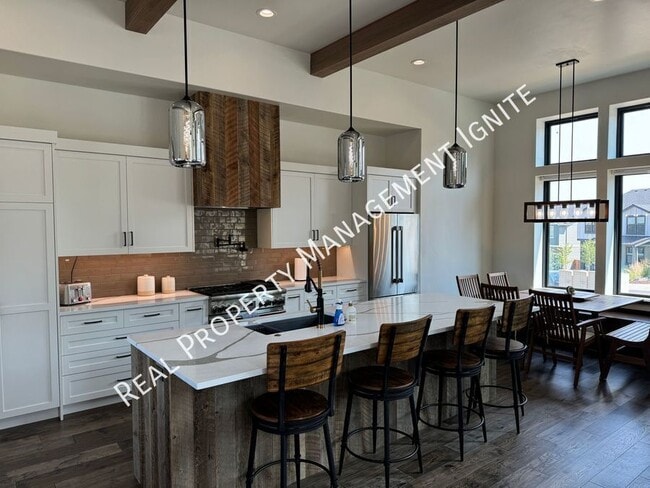 Photo - 61145 SW Beverly Wy