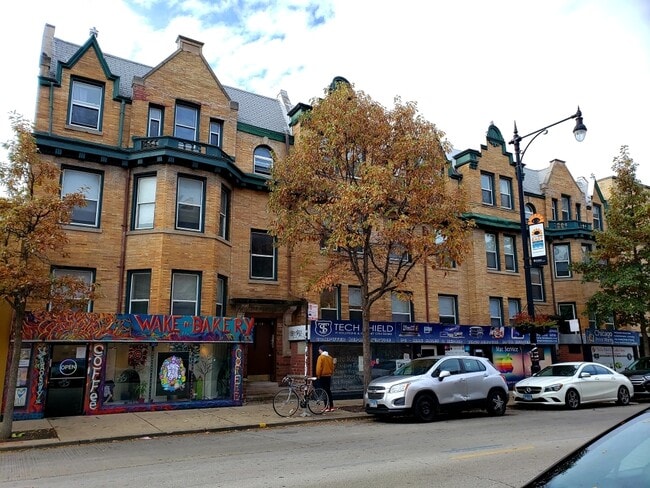 Building Photo - 3516 N Broadway