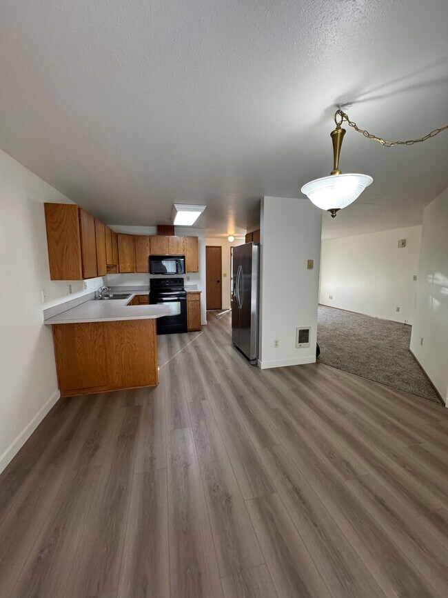 1018 Holbrook Ct