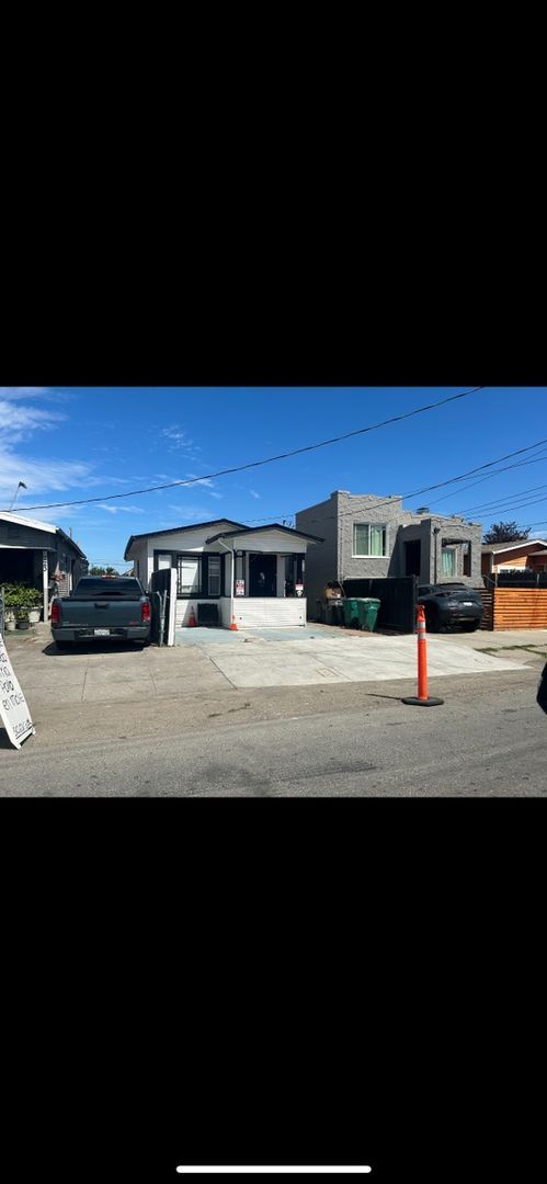 Building Photo - 1225 92nd Ave Rental