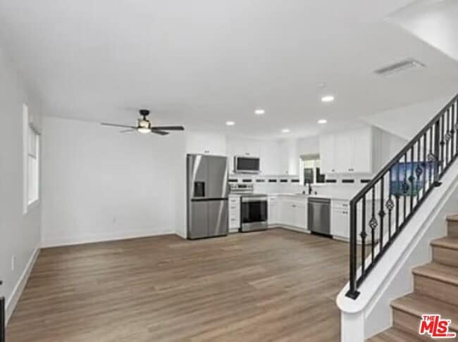 Photo - 6132 Myrtle Ave