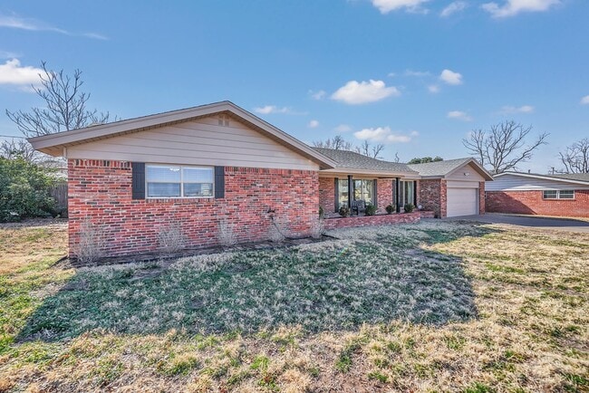 Photo - 715 Shell Ave