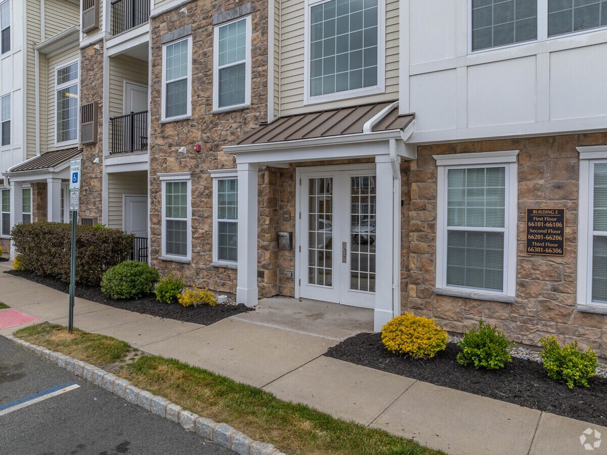 Photo - The Reserve at Franklin Lakes-Mews Collection