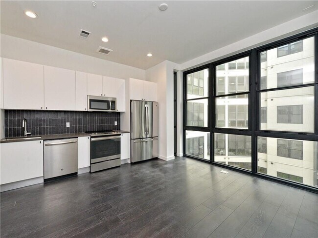 800 Embassy Dr Unit 323