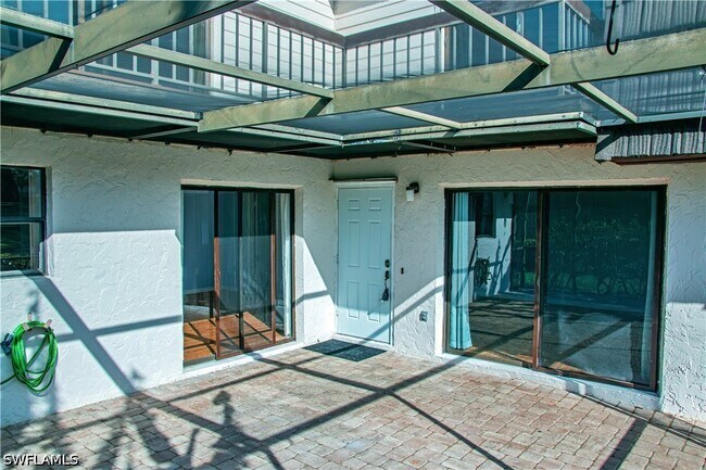 Photo - 148 Lake Point Ln