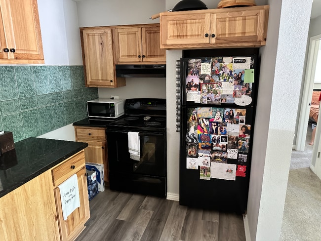 Photo - Available December! Cosy duplex in Potter ...