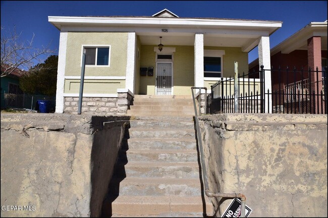 Photo - 1925 Arizona Ave