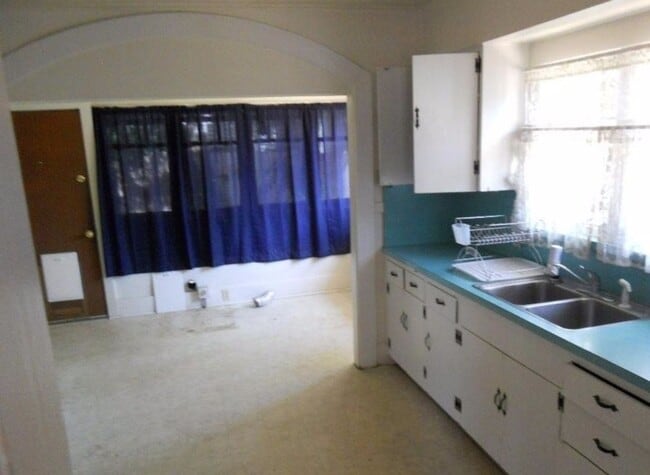 Photo - Perfect Midtown Location