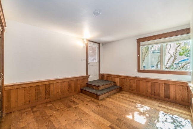 Photo - 2163 Alameda Ave Unit 2163 Alameda Ave #B - LU