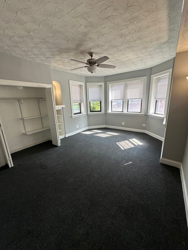 Photo - 1614 N Harding Ave Unit G