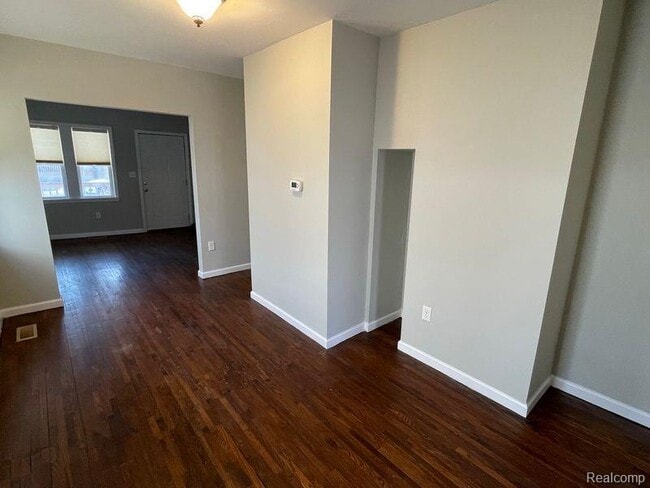 Photo - 429 E Hayes Ave