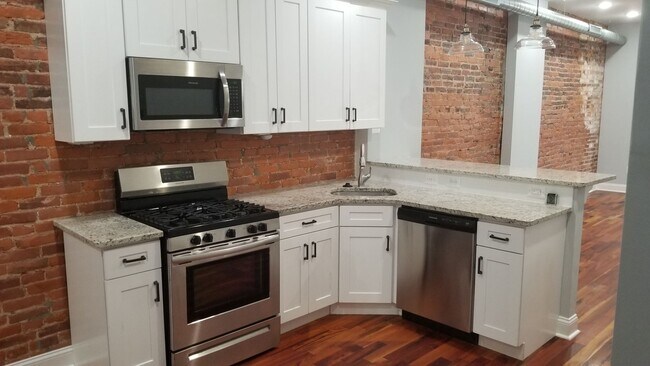 Photo - 3220 W. Diamond St. Unidad 2