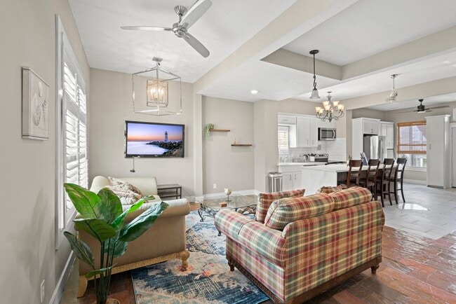 Photo - 4106 Winnie St