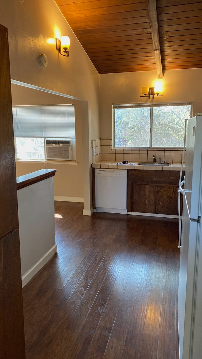 Kitchen - 769 Pedro Ave