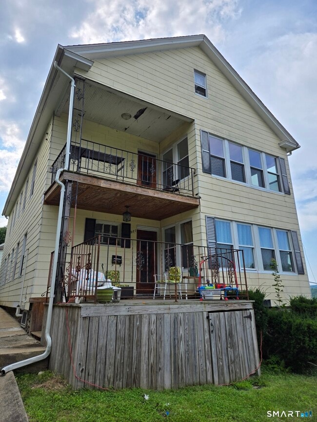 Building Photo - 921 Cooke St