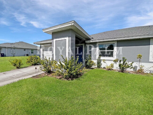 Photo - Let It Rent, Let It Rent, Let It Rent – Apply by 12/15 for Half Month Free – Modern 3BR/2BA Duple...