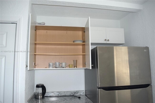 Photo - 5850 Sheridan St Unidad 2