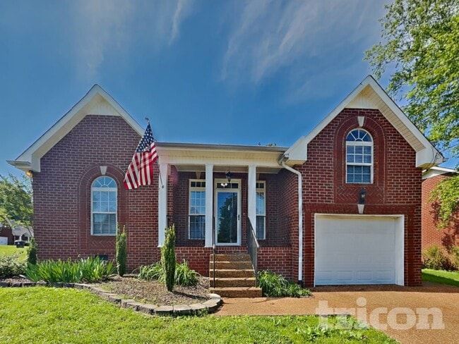 Building Photo - 316 Lone Oak Dr