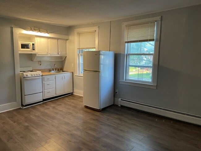 Photo - 38 Railroad St