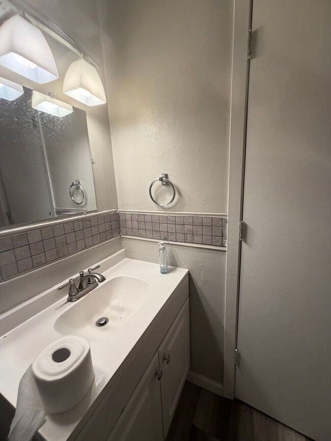 Photo - Alcoa City services and Schools 3 bedroom  home. call Debra Johnson 865-591-8281