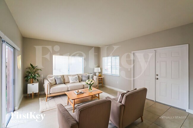 Photo - 377 NE 29th Terrace