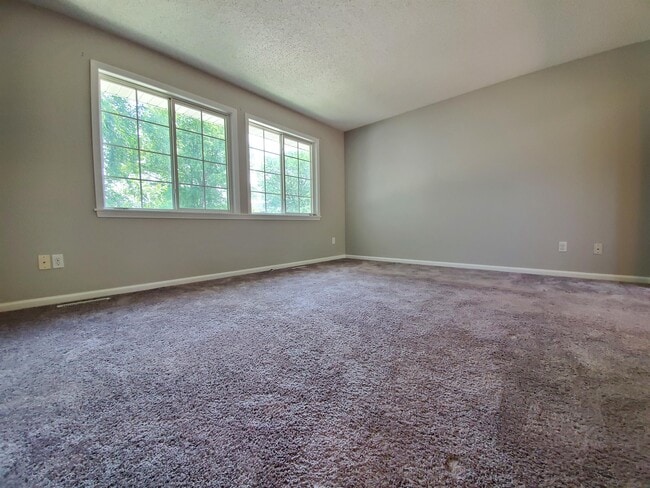 Photo - 627 36th St SW