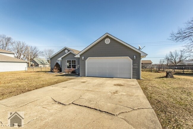 Building Photo - 105 Shara Dr