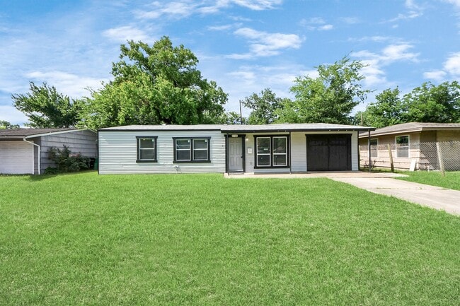Photo - 5738 Kenilwood Dr