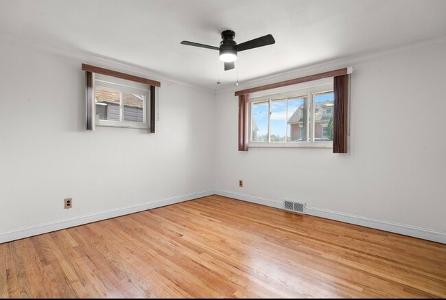 Photo - 235 McKinley St