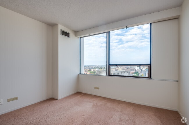 1BR, 1BA - 680SF - Bedroom