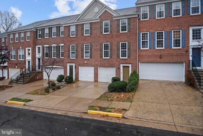 Photo - 4009 Timber Oak Trl Townhome