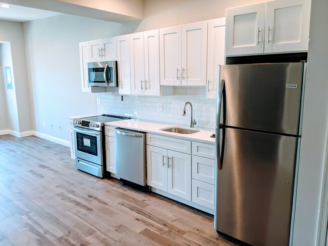 Building Photo - 1915 Capitol Ave NE Unit 1 Rental