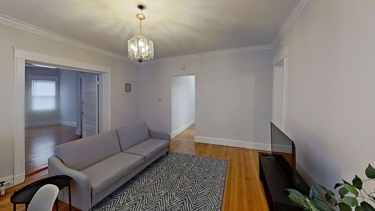 Photo - Private bedroom in 4 bed/2 bath Home