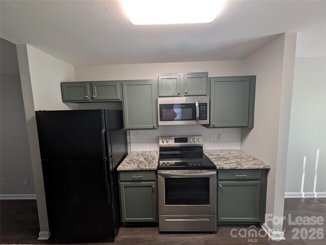 Photo - 2831 Mayfair Ave