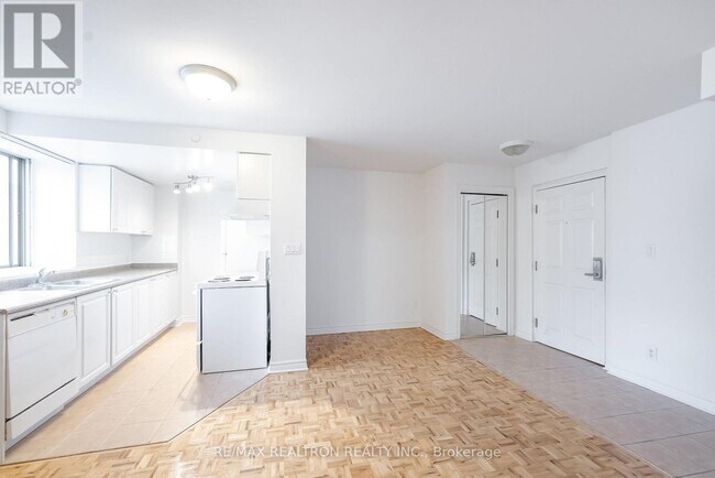 Photo - 1407 Dupont St Unit 107