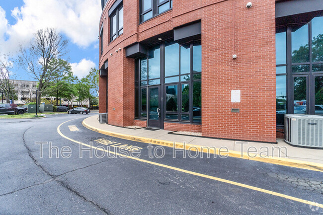 Building Photo - 415 St Pauls Blvd Unit #105 Rental