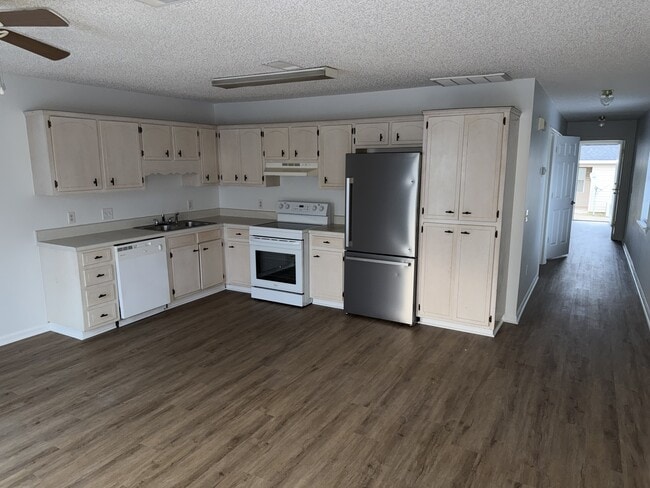 Photo - 2607 Cardinal St