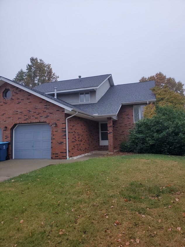 Photo - 12 Pebble Ct (Edwardsville, IL)