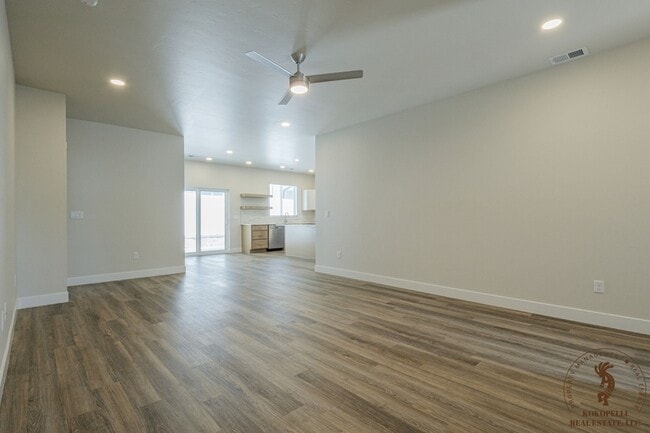 Photo - 2454 Hamilton Rd