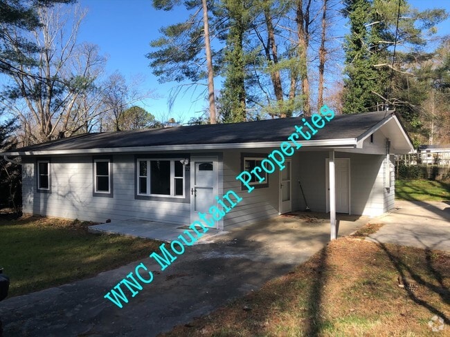 Building Photo - 22 Royal Pines Dr Rental