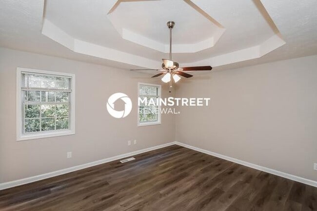 Photo - 4 Bedroom Pet-Friendly Home in VILLA RICA, GA with Main Street Renewal